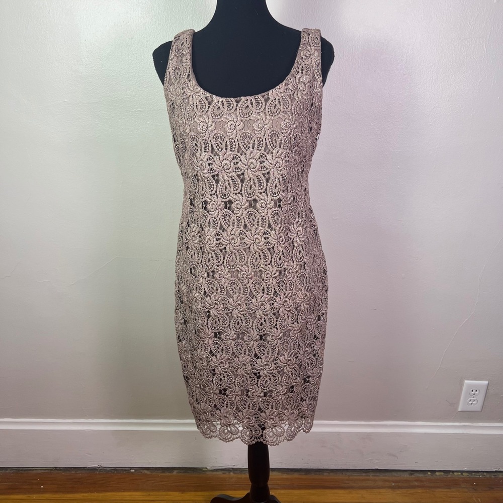 IGNITE EVENINGS Sleeveless Lace Sheath Dress Taupe Metallic Thread Size 6